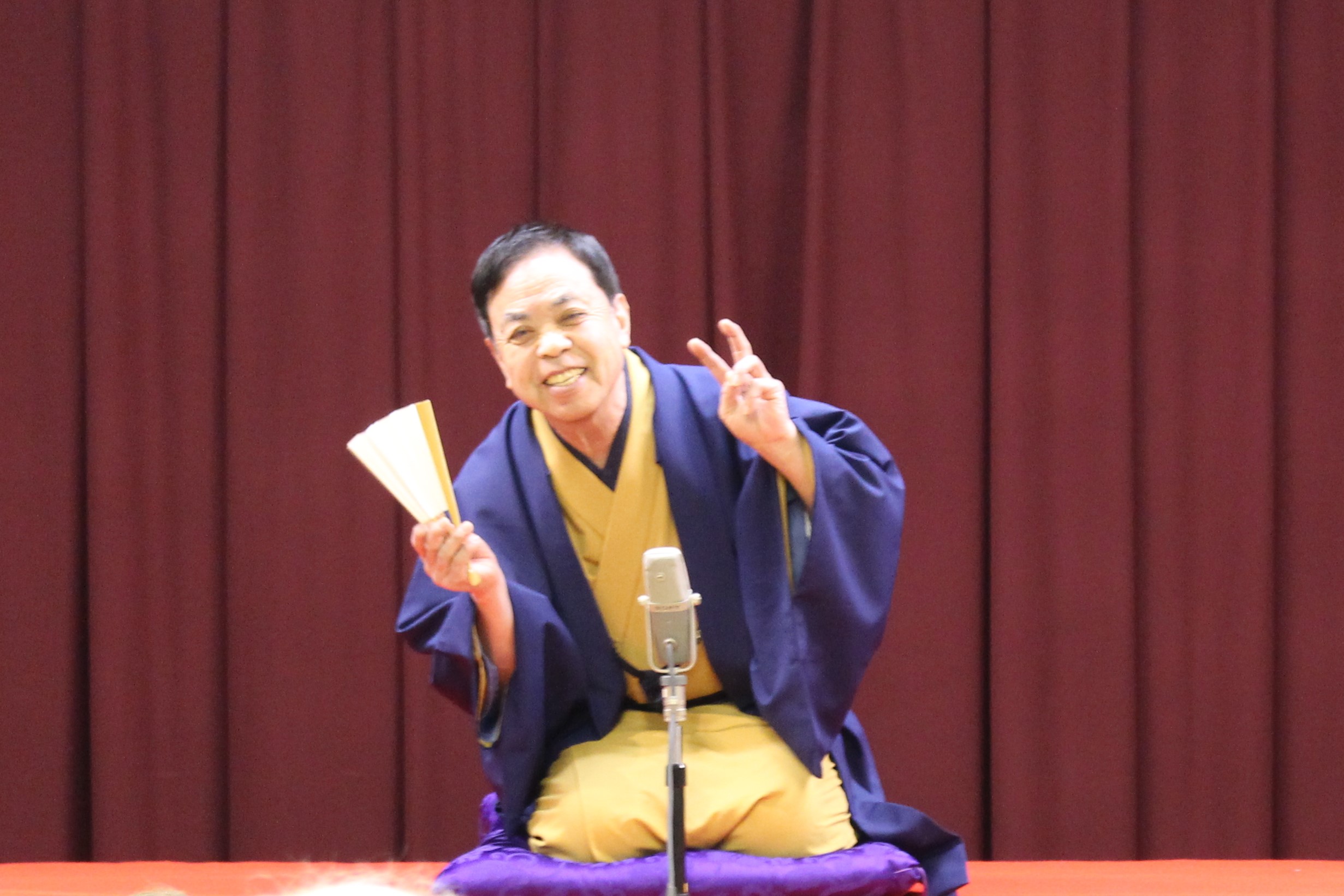 笑いの学舎