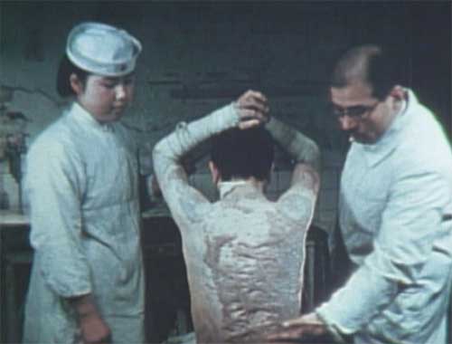 幻の全原爆フィルム日本人の手への写真