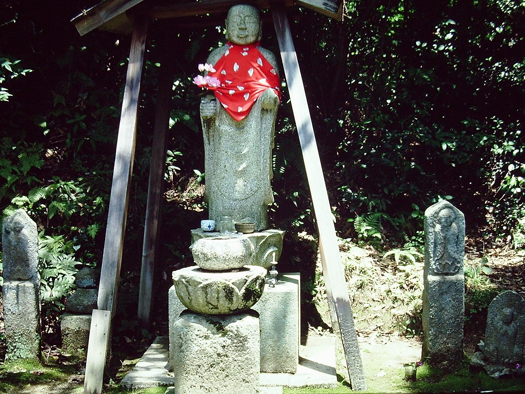 とむらい地蔵の写真