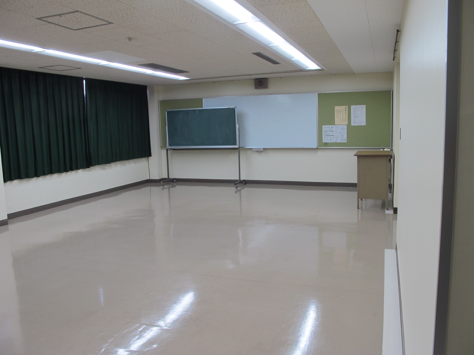 戸坂公民館研修室１の写真