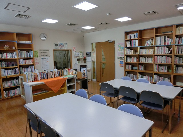 戸山公民館図書室の写真
