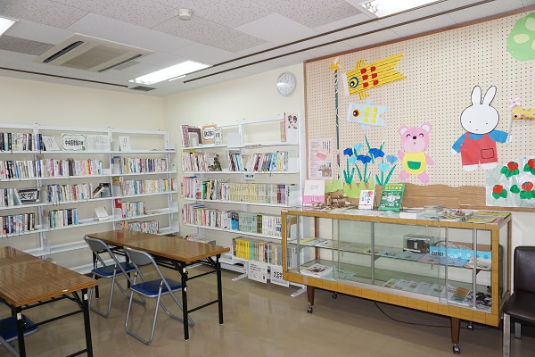 馬木公民館図書スペースの写真