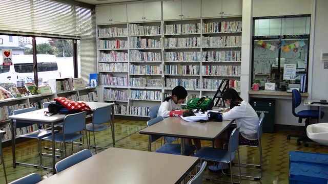 八幡東公民館図書室の写真