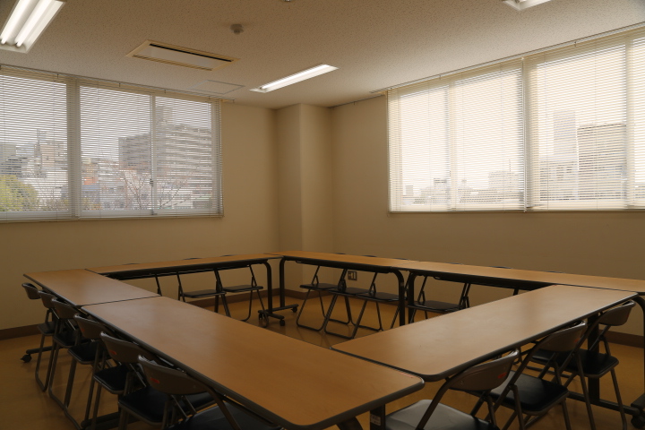 吉島公民館会議室２の写真