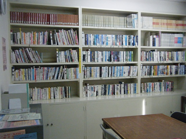 吉見園公民館図書室の写真